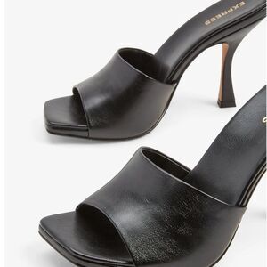 Square Toe Mid Heeled Sandals size 9 Womens express shoes sneaker pumps heels.